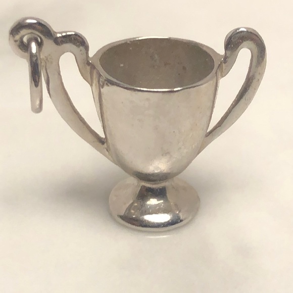 Trophy award cup‎ sterling silver pendant bracelet charm - Picture 1 of 5